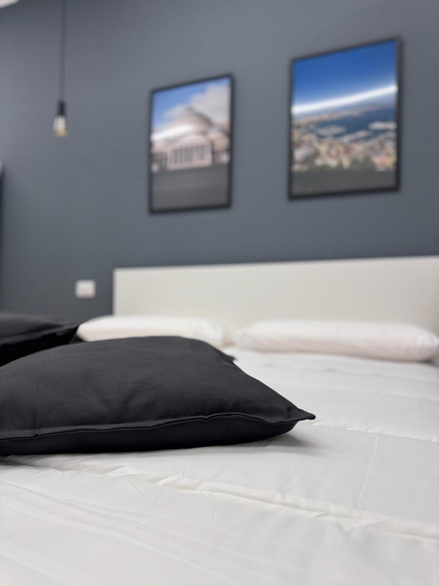 Conte Di Mola 67 Bed & Breakfast